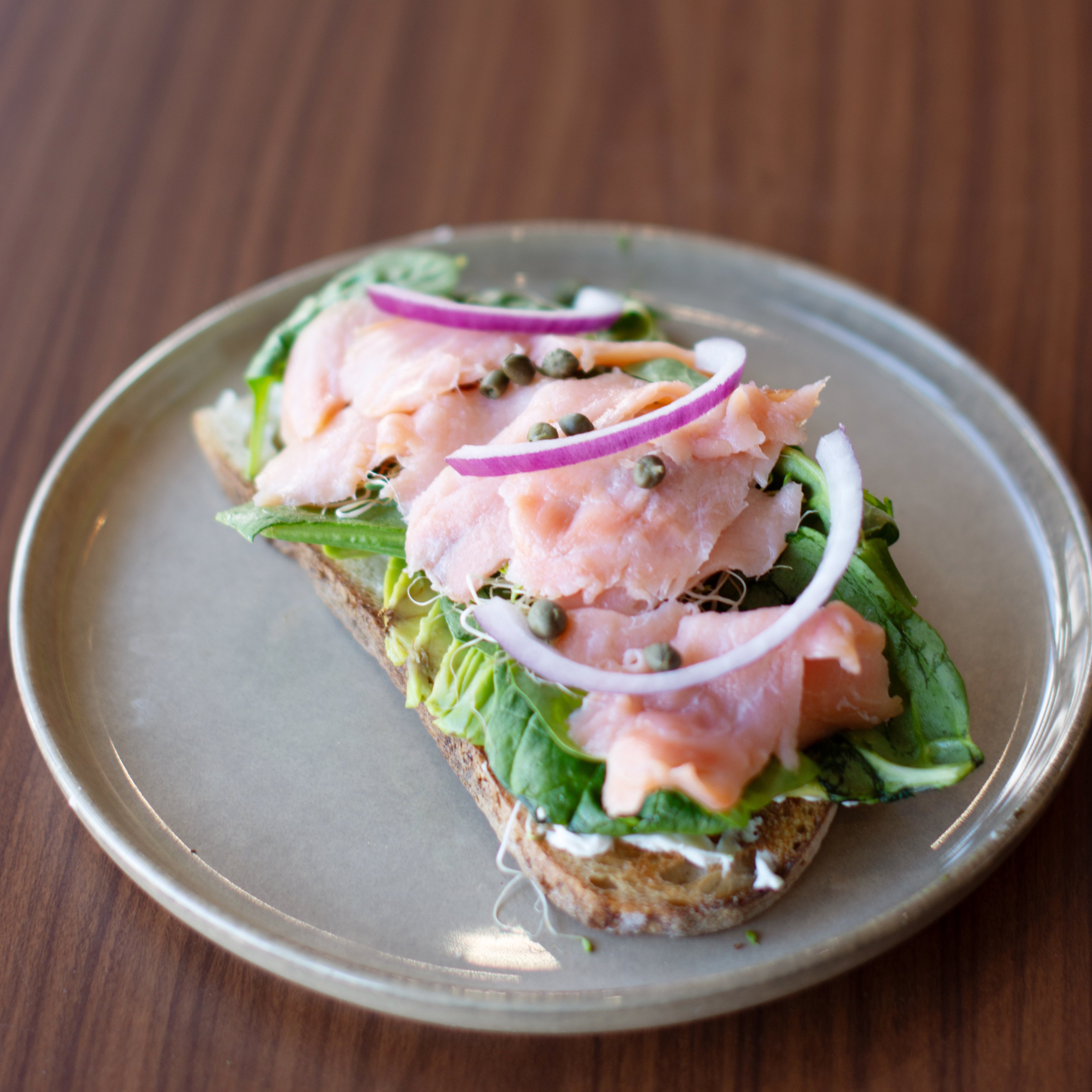 Salmón Toast