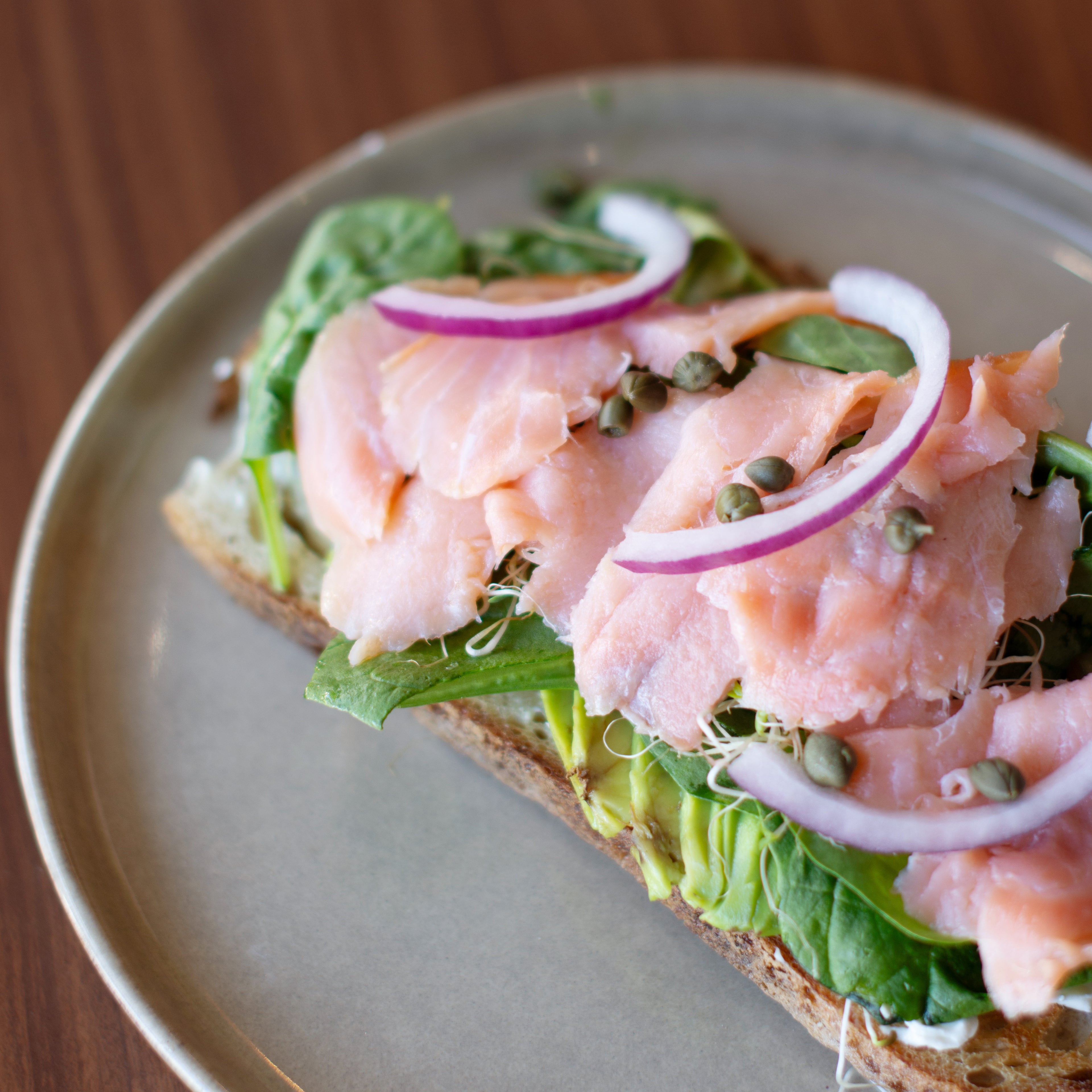 Salmón Toast